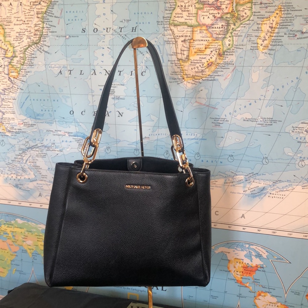 Trisha bag; Michael Kors new w/ tags large shoulder bag 3 compartments